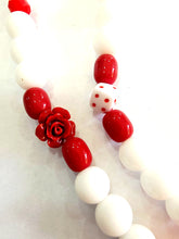 Carregar imagem no visualizador da galeria, Ileké Fio de Contas de Pombagira Maria Navalha