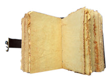 Carregar imagem no visualizador da galeria, Livro das Sombras em Couro, com Deusa Mãe e Ferragens de Latão