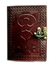 Carregar imagem no visualizador da galeria, Livro das Sombras em Couro, Castanho com Deusa Fertilidade e Ferragens de Latão