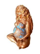 Carregar imagem no visualizador da galeria, Mitologia - Imagem de Deusa: Gaia (Mãe Terra) 17,50 cm Cor Cobre

