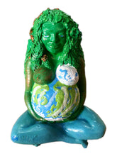Load image into Gallery viewer, Mitologia - Imagem de Deusa: Gaia (Mãe Terra) 17,50 cm
